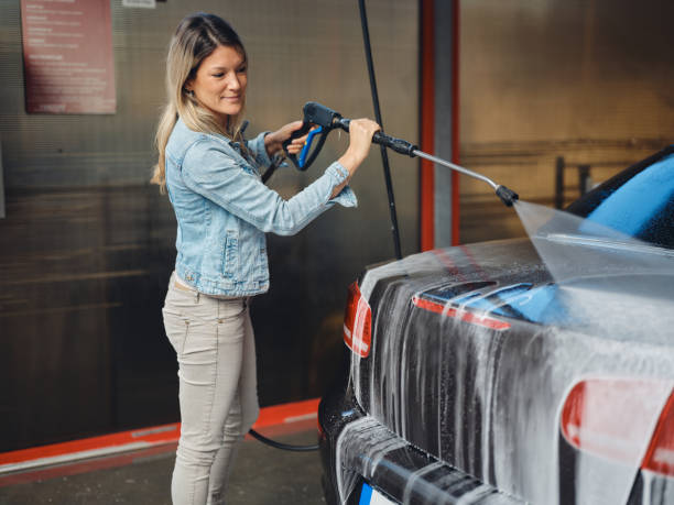 Best Pressure Washing Contractors  in Marshfield, WI